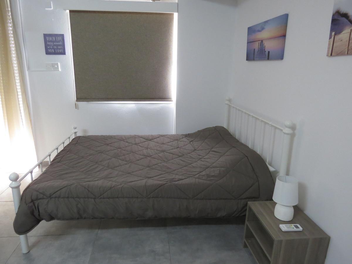 Adonis Apartment Paphos Extérieur photo