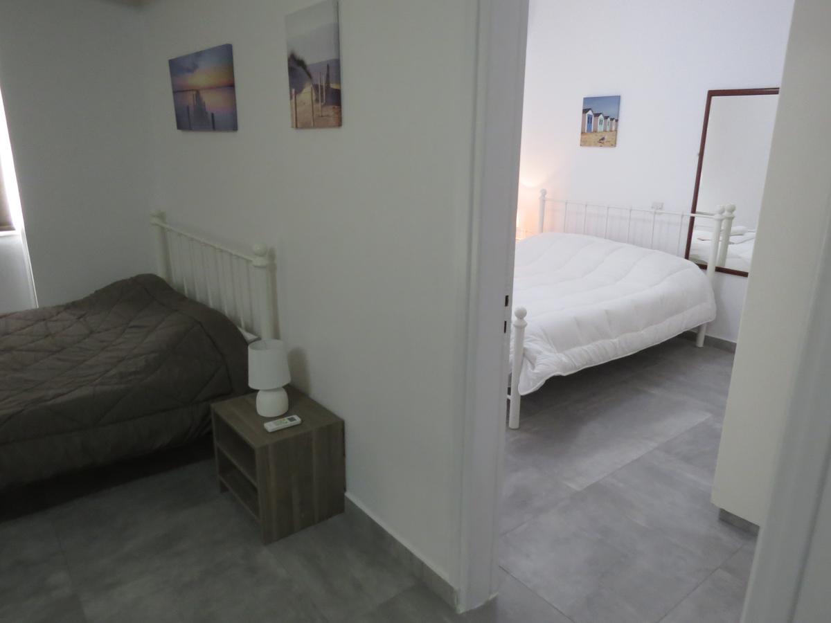 Adonis Apartment Paphos Extérieur photo