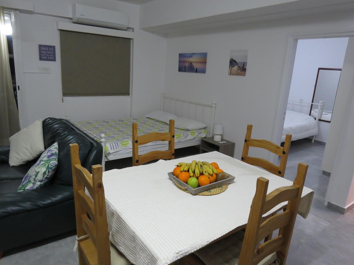 Adonis Apartment Paphos Extérieur photo